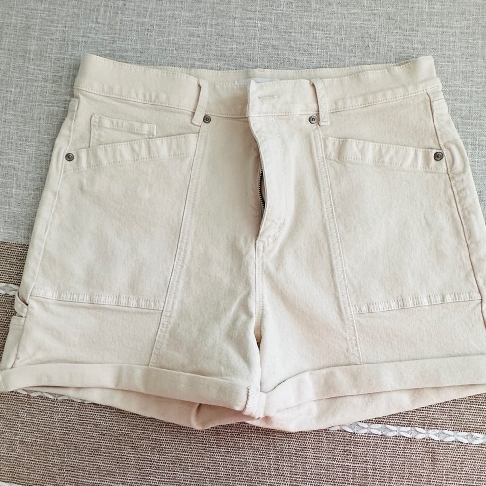 LOFT Women's Neutral Cream The Roll Shorts